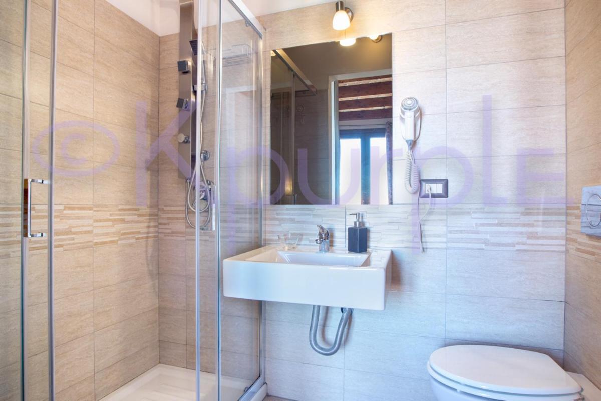 Le Api Hotel Cagliari Ngoại thất bức ảnh