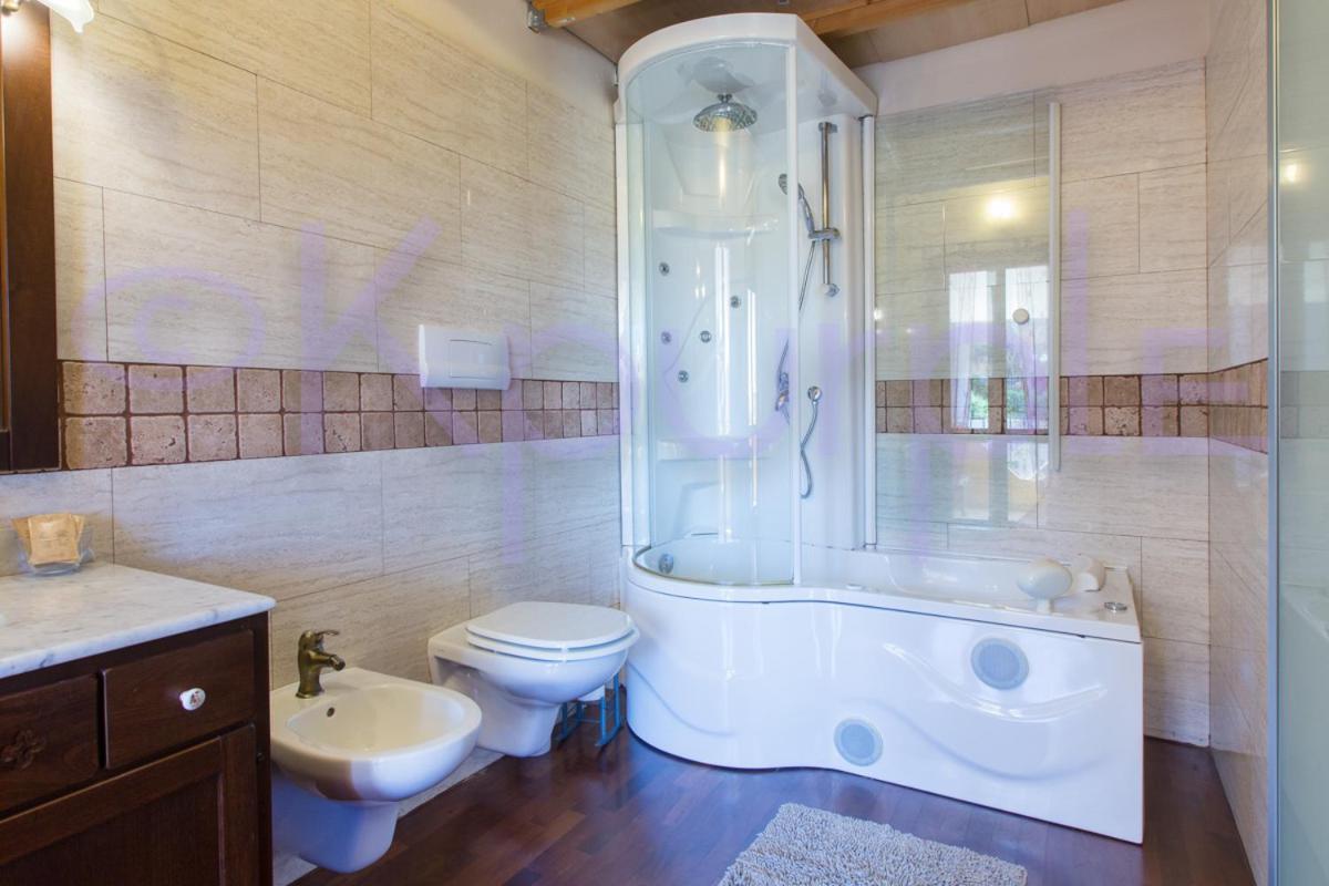 Le Api Hotel Cagliari Ngoại thất bức ảnh