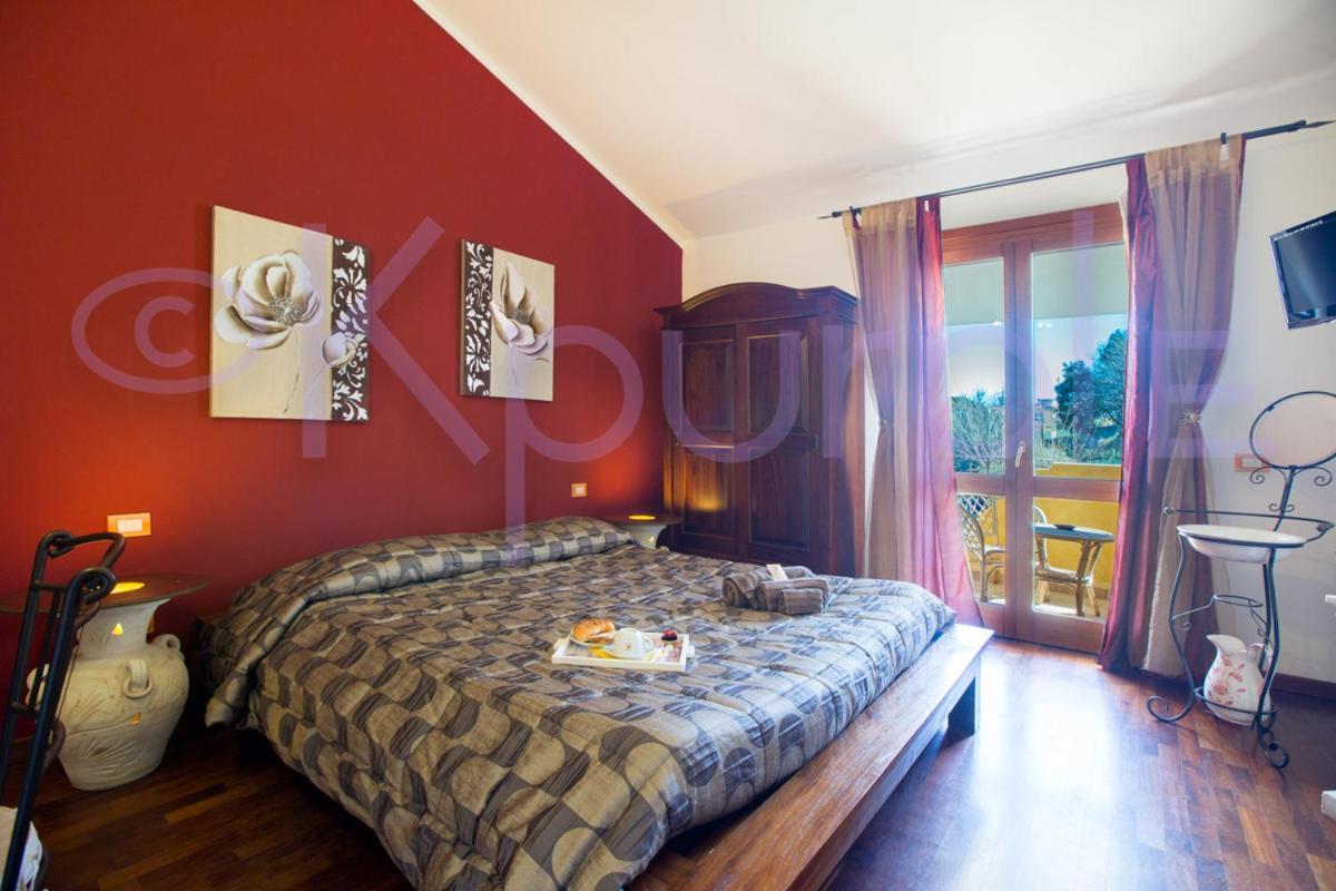 Le Api Hotel Cagliari Ngoại thất bức ảnh