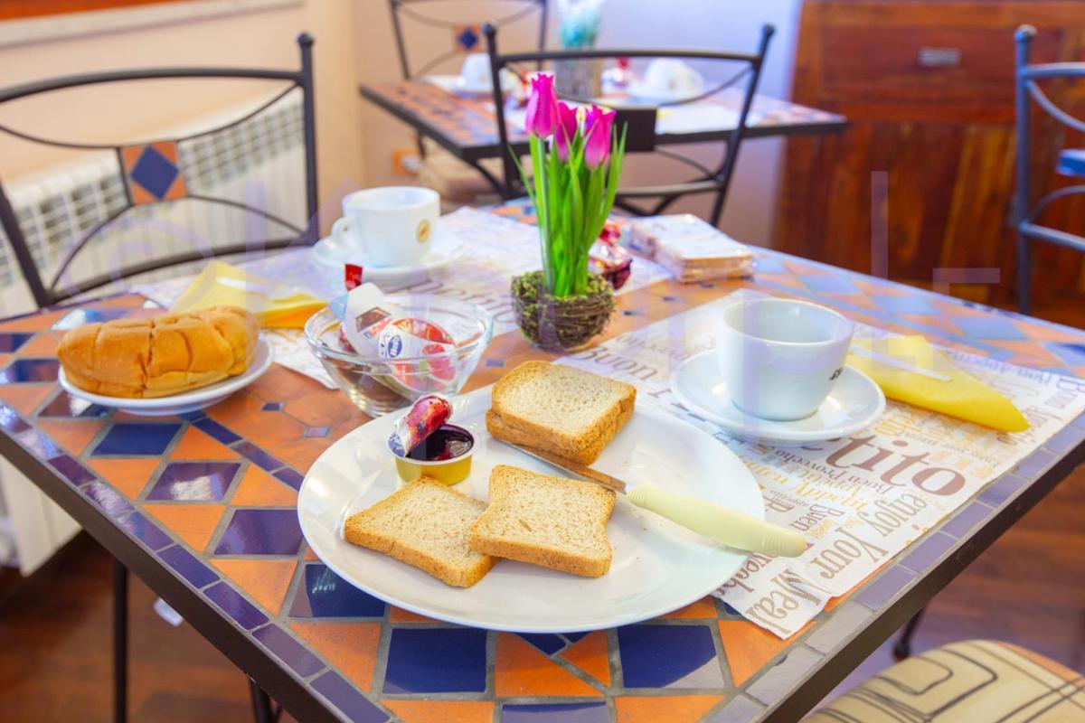 Le Api Hotel Cagliari Ngoại thất bức ảnh